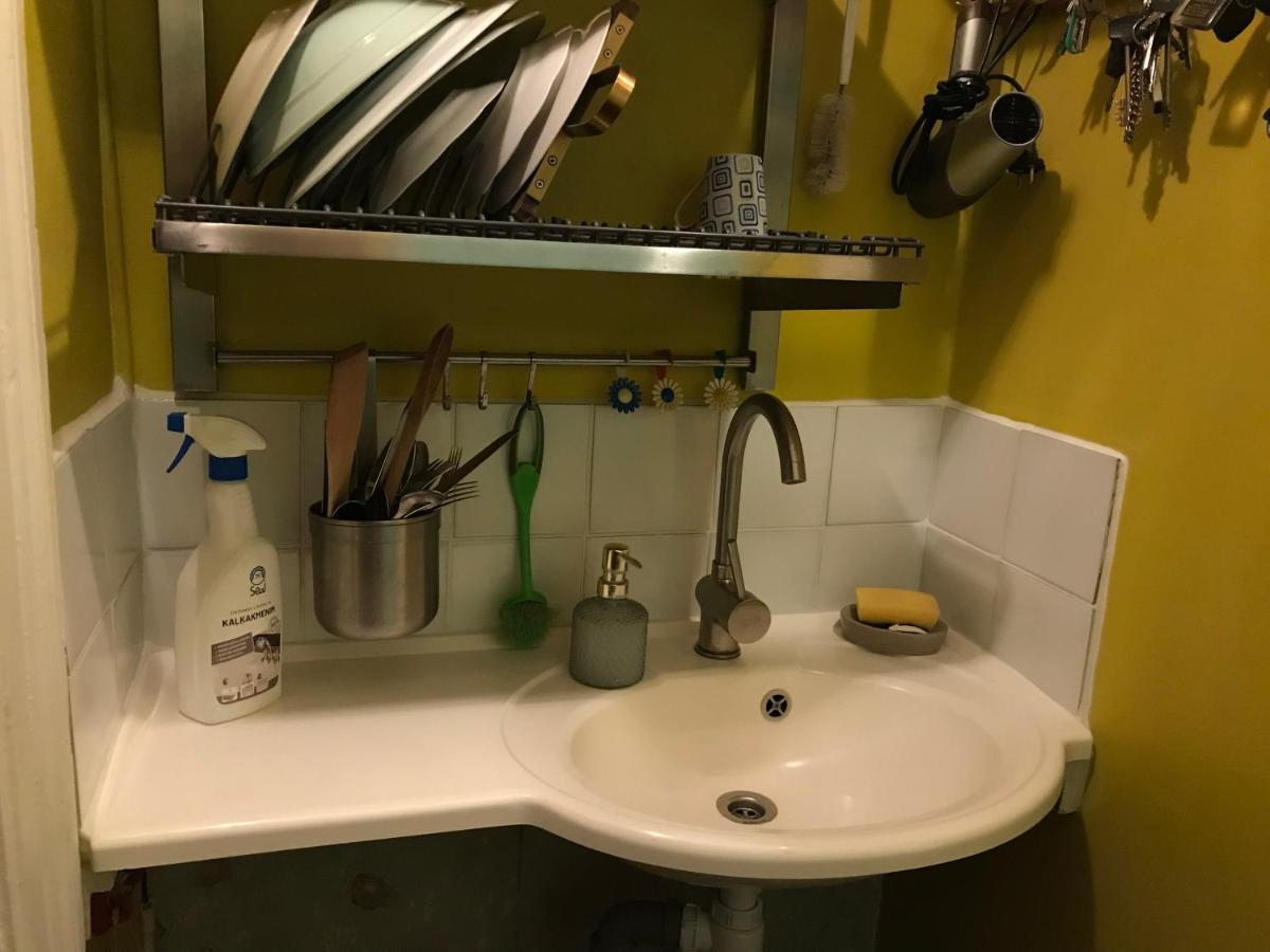 Cozy Condo For Up To 3 Travellers, With Kitchen And Bath Рига Екстериор снимка